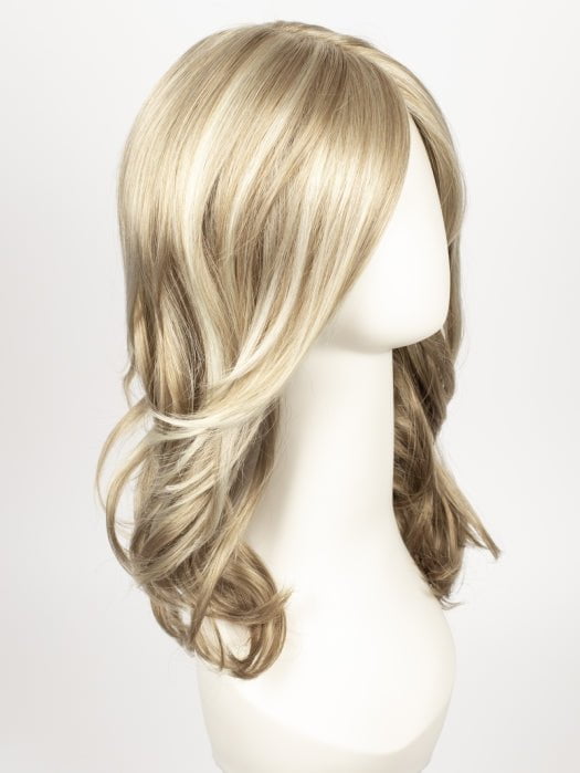 22F16 | Light Ash Blonde and Light Natural Blonde Blend with Light Natural Blonde Nape