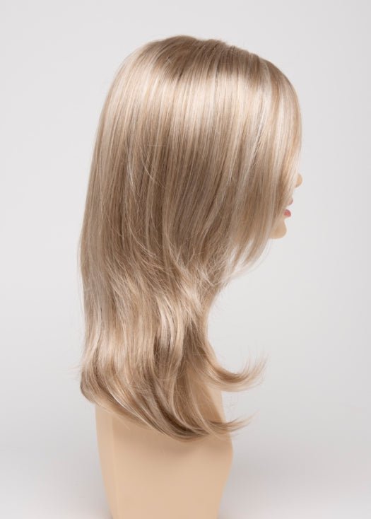 LIGHT BLONDE | 2 toned blend of Creamy Blonde with Champagne highlights