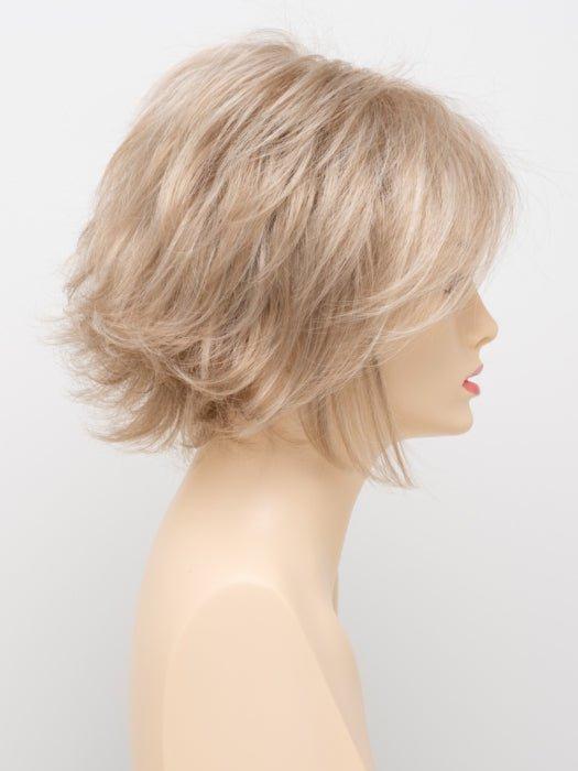 LIGHT BLONDE | 2 toned blend of Creamy Blonde with Champagne highlights