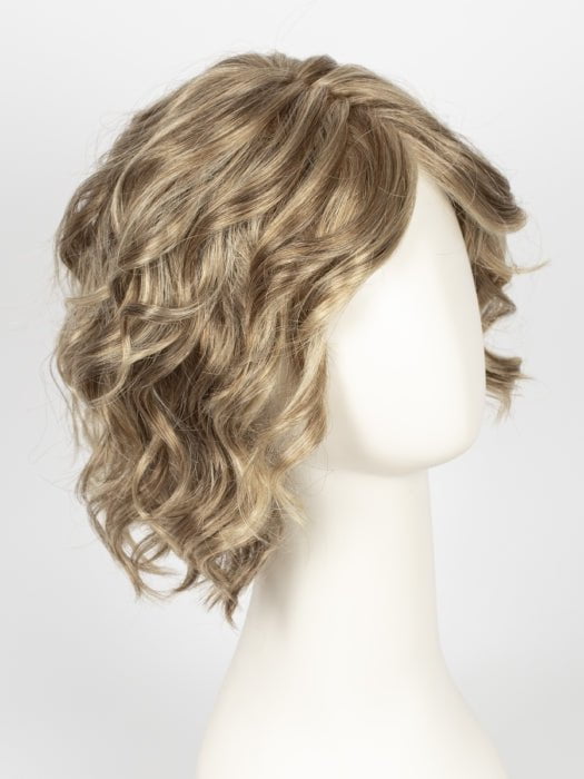 GL15-26 BUTTERED TOAST | Medium Blonde with Light Blonde Highlights