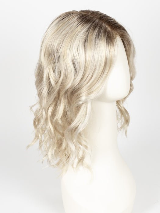 SUNLIT-BLONDE | Soft Blend of Sandy Blonde, Lightest Blonde and Iced Blonde with a Light Golden Brown Root