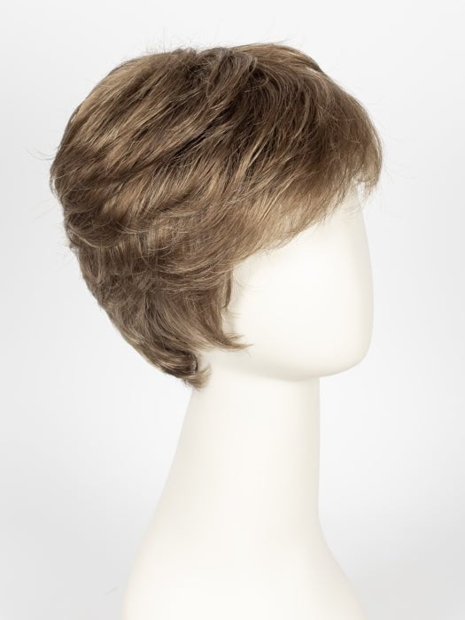 R12/26H | HONEY PECAN | Light Brown with Cool Subtle Medium Blonde Highlights