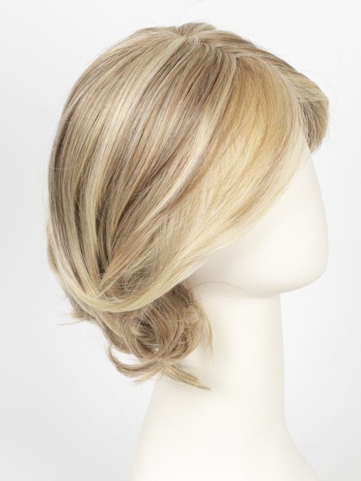 RL16/88 PALE GOLDEN HONEY | Dark Natural Blonde Evenly Blended with Pale Golden Blonde