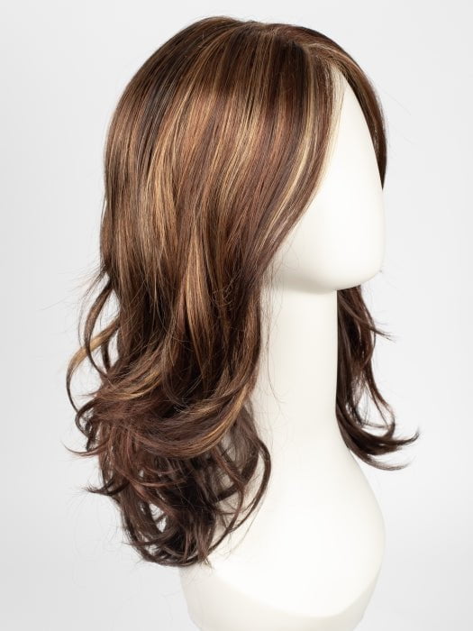 32F | Medium Red and Medium Red-Gold Blonde Blend with Medium Red Nape