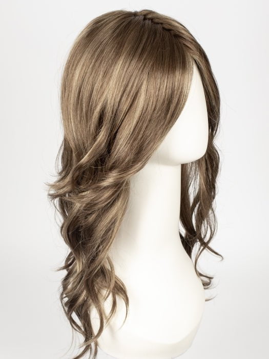 10RH16 ALMONDINE | Light Brown with 33% Light Natural Blonde Highlights