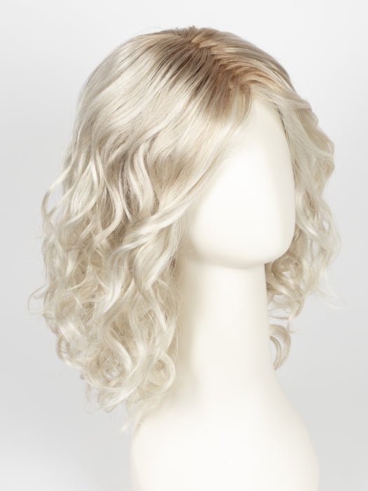 GL23-101SS | SUN-KISSED BEIGE | Dark golden blonde base blends into multi-dimensional tones of lightest beige blonde