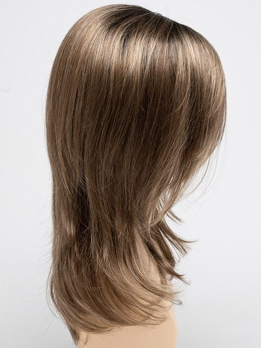 HONEY BREEZE | A blend of Cool, Honey Blonde and Multi-Dimensional Medium Brown with Darker Brown Roots