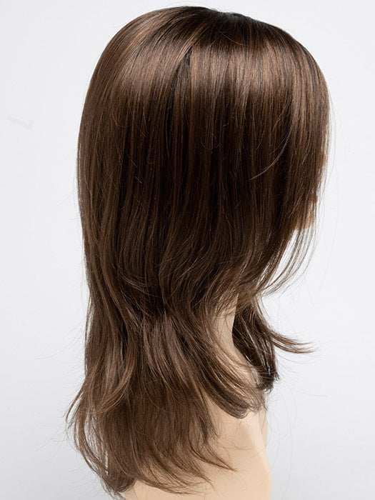 MACCHIATO | A blend of Chestnut Brown and Soft Dark Blonde with Dark Brown Roots